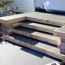 Pour Concrete in Stoop
